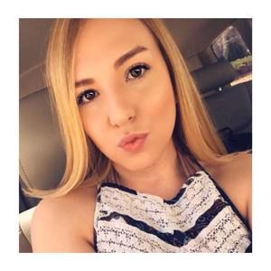 Meet your Posher, Amelia